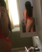 Photos of hooker Clarke on one of the best escort websites sexodubai.com