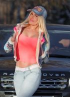 Book Dubai call girl online on sexodubai.com