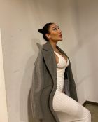 Beautiful escort model Daphne: weight 56 kg, height 162 cm