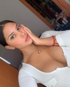  Jeannie provides Dubai erotic massage to respectful gents