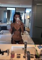 Escort UAE incall service — visit sex queen Darla