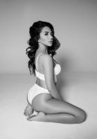 Mature female escort aged 32 is ready to meet you