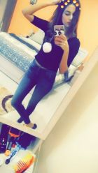 Enjoy sex massage in Dubai from Hollie