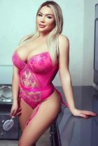 Tammy - 31 year-old milf escort in UAE