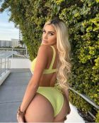 Mature female escort aged 30 is ready to meet you
