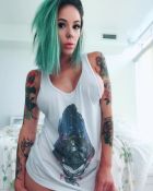 See sexy photos of whore Waverley on escort listings