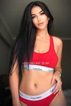 Hot Dubai girl Marie sucks for AED 1800