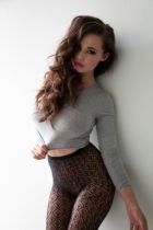 Spend a night with a massage escort in Dubai for AED 3000 (for 1 hour)