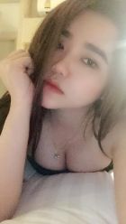 One of the hottest UAE whores Aloisia now available on sexodubai.com