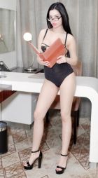 Blonde escort Micaela is a star of Dubai for oral sex
