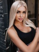 Top class woman will meet a generous man for AED 2000