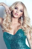 Titania — an escort for massage in UAE