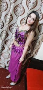 Mega busty escort in Dubai (72 kg; 174 cm)
