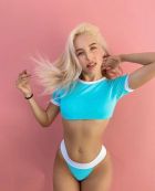 Mature female escort aged 25 is ready to meet you