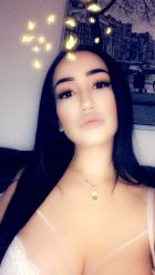 Cute lesbian girl will meet ladies, call +971 52 064 0528