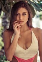 Dubai call girl Gracelynn available for booking 24 7