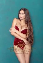 Dubai escort girl Alwyn will meet a generous man, call +971 48 567 9248