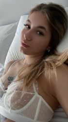 Top escorts in Dubai: sexy Chantal, +971 69 073 8043