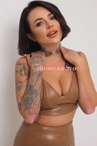 Mackenzie is a model for sex and massage in Dubai