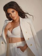 Russian escort in Dubai (AED 2500 an hour)