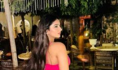 Call girl Riya Phone: +971 56 795 6385